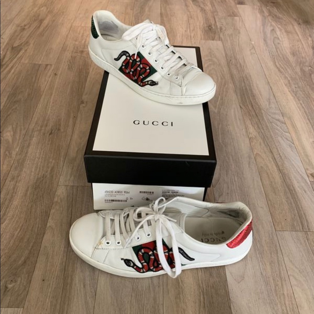 Gucci Aces size 9.5 which is like a 10.5 in US